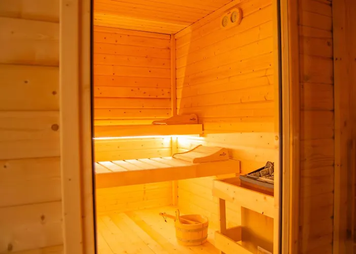 Wellness Mitten In Der Wasserfallstadt Triberg