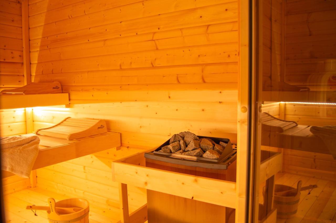 Wellness Mitten In Der Wasserfallstadt Triberg Apartment