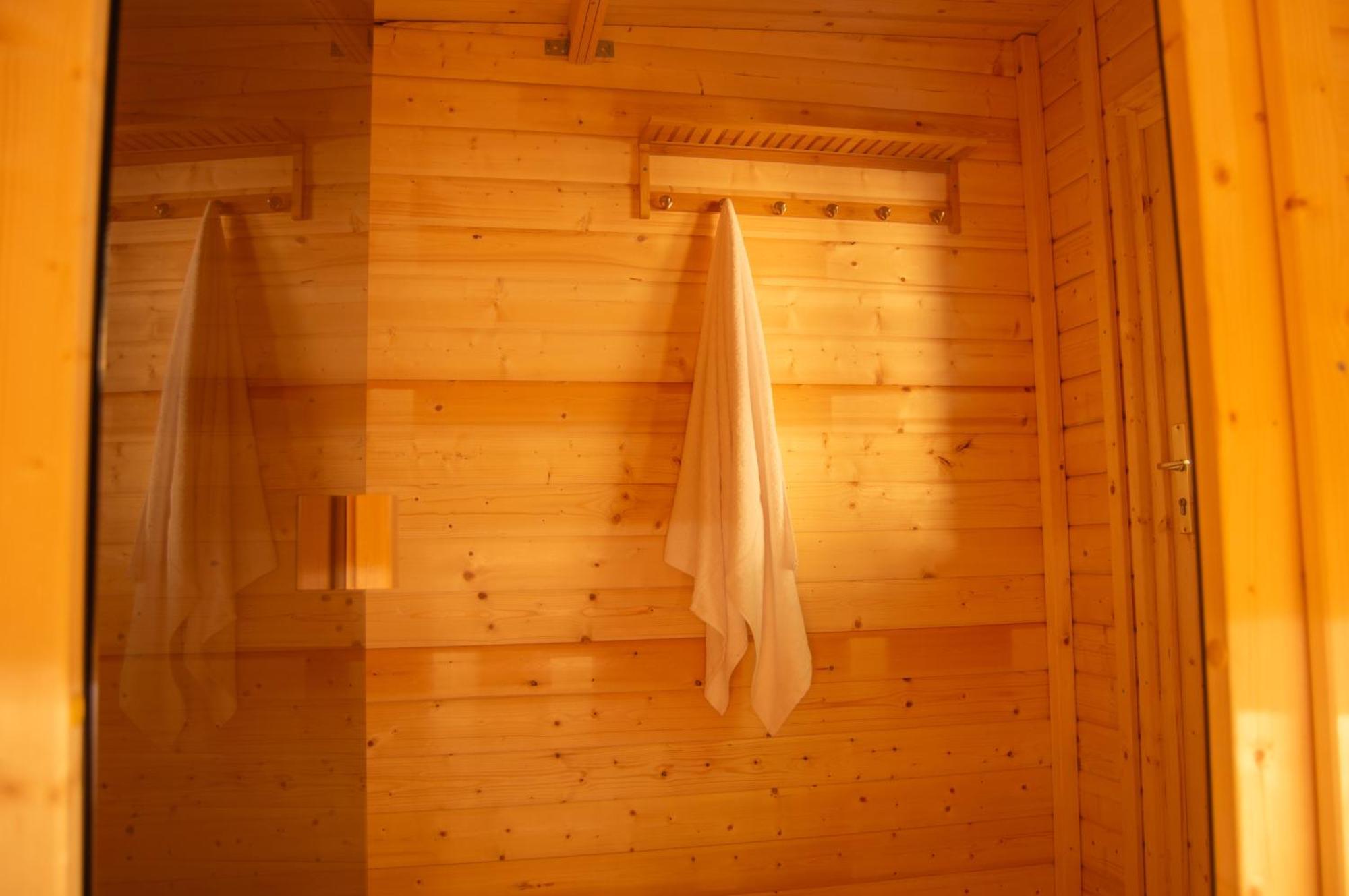 Wellness Mitten In Der Wasserfallstadt Triberg